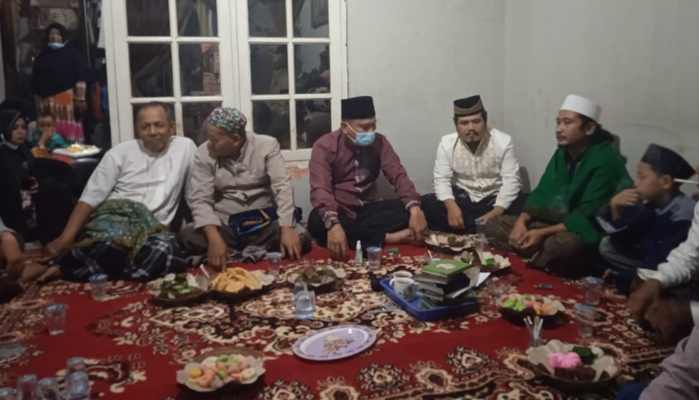 ARTI LAHUL LAHAL LAHUMUL LAHAMAL SYAIUN
