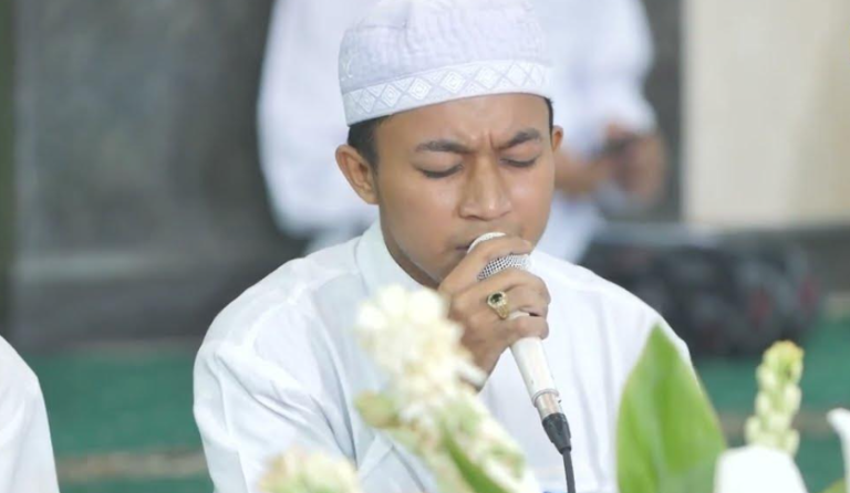 Teks Lirik Sholawat Sholli wa Sallim ya Salam – Arab, Latin dan
