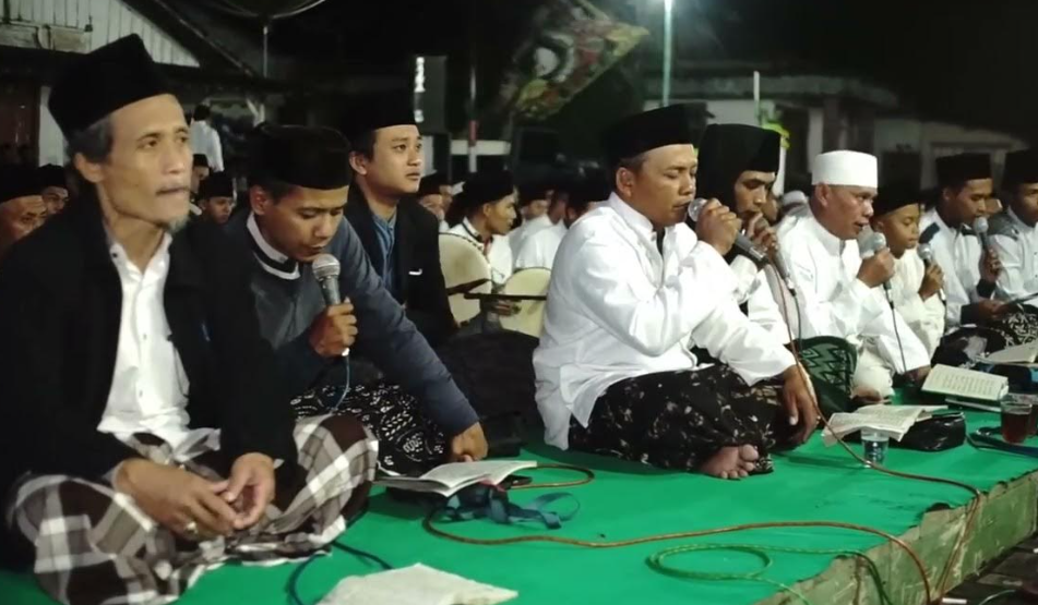 Lirik Ya Maulidal Musthofa