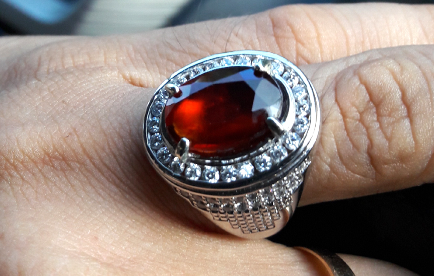 Manfaat Batu Garnet